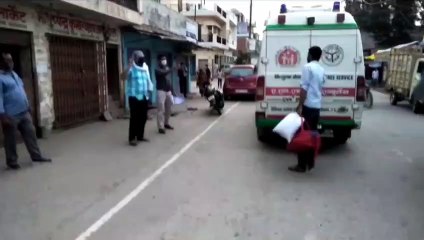 कोरोना पोजटिव की रिपोर्ट आने के बाद प्रशासन द्वारा मरीज को भेजा गया अस्पताल