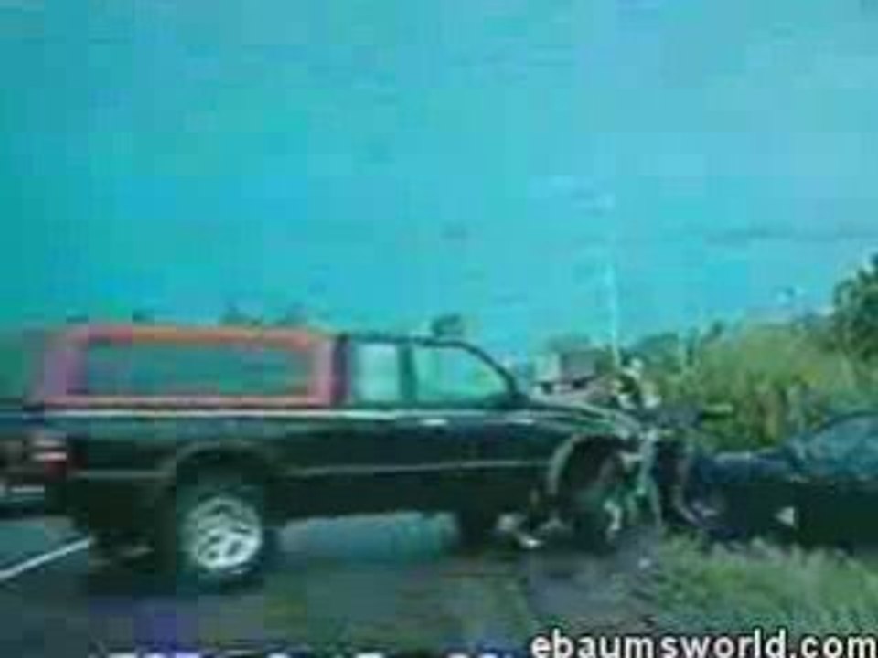 Cop hit by a car !