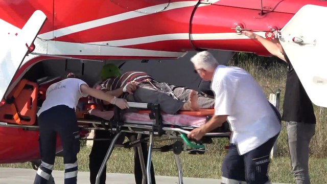 Kazada yaralanan şahsın yardımına ambulans helikopter yetişti