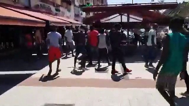 Un restaurante de Albacete se ve obligado a cerrar ante una revuelta de inmigrantes gritando españoles de mierda y ante la falta de efectivos de la Policía emite un duro comunicado contra los políticos