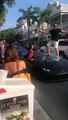 Il grimpe sur le toit de sa Lamborghini mais n'avait pas prévu ça...