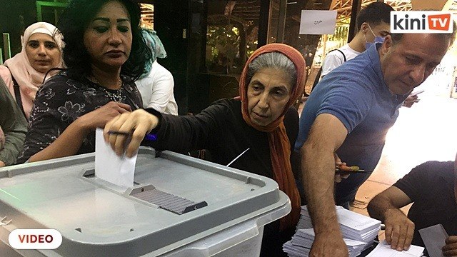 Syria memilih parlimen baru ketika perang, masalah ekonomi