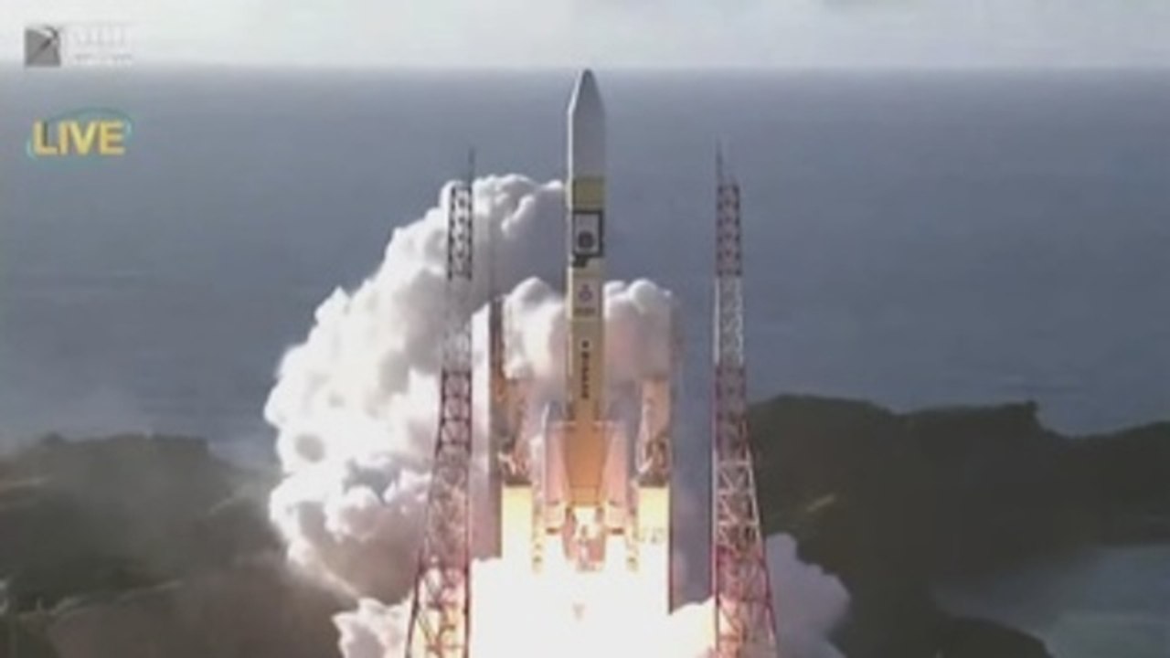 Lanzada al espacio una sonda emiratí que orbitará Marte en febrero próximo