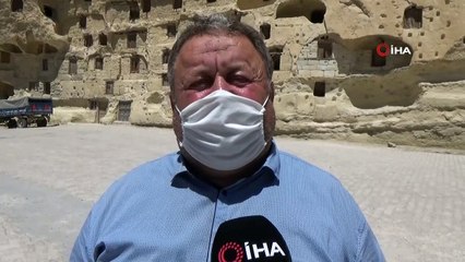 Tarihi ambarlar hala doğallığını koruyor