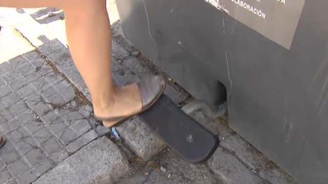 Dos detenidos por arrojar el cadáver de una mujer de 39 años a un contenedor de basura