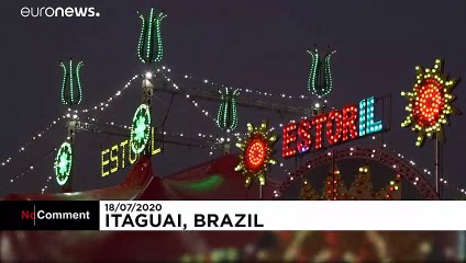 شاهد: "سيرك للسيارات" في البرازيل للحد من انتشار كوفيد-19