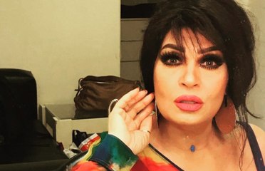 وصلة رقص لفيفي عبده في منزلها على غناء عمر كمال