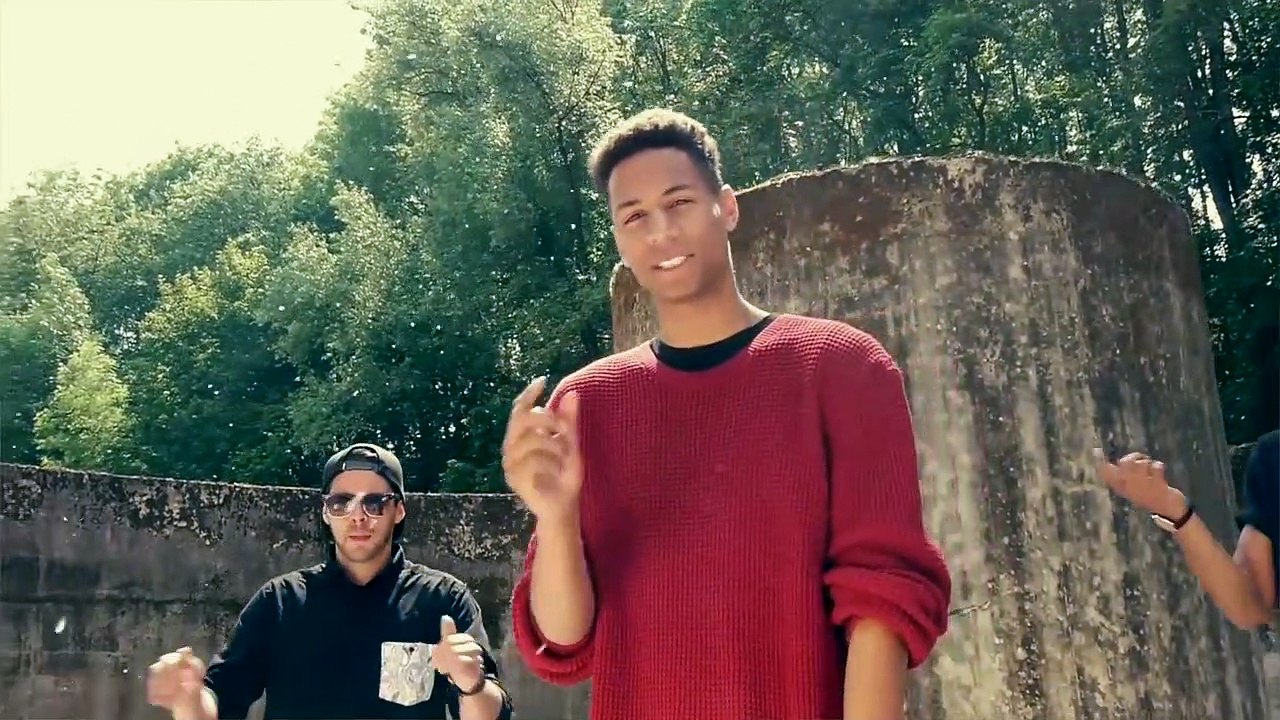 SAM feat. Fabio Battista - C'est la vie | Offizielles Musikvideo | 2014