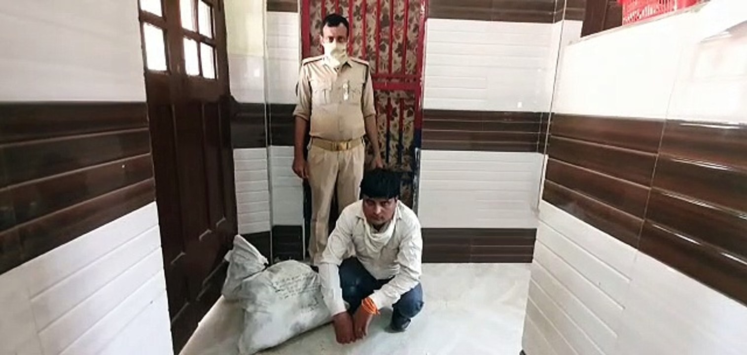 3 पेटी अवैध शराब के साथ तस्कर गिरफ्तार