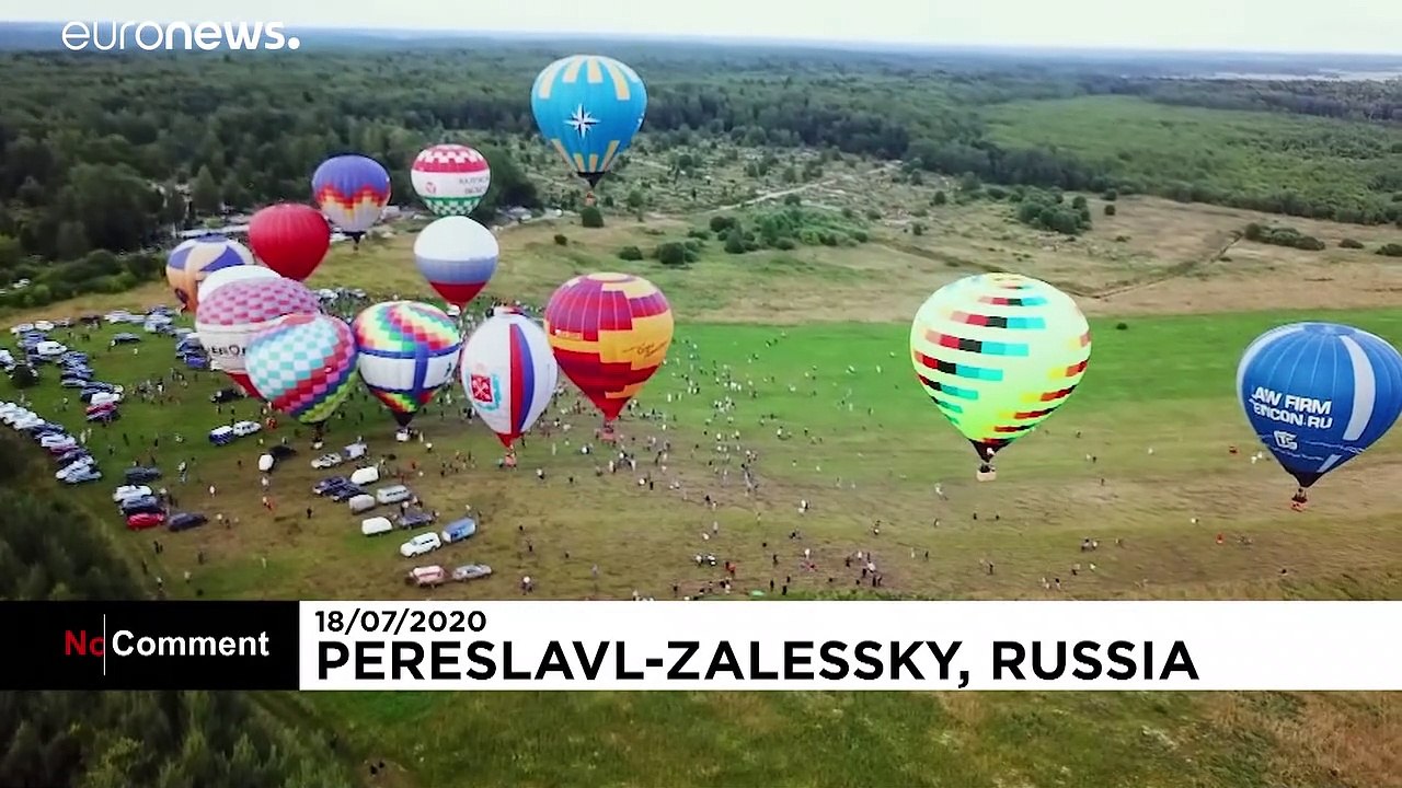 Heißluftballons sind zurück im Himmel über Russland