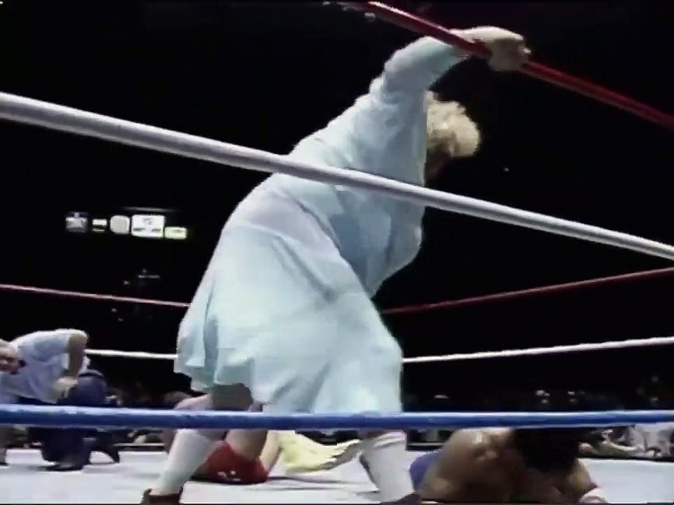 Randy Savage vs. Tito Santana w/ special ref Bruno Sammartino w/ Adrian Adonis 5/19/1986