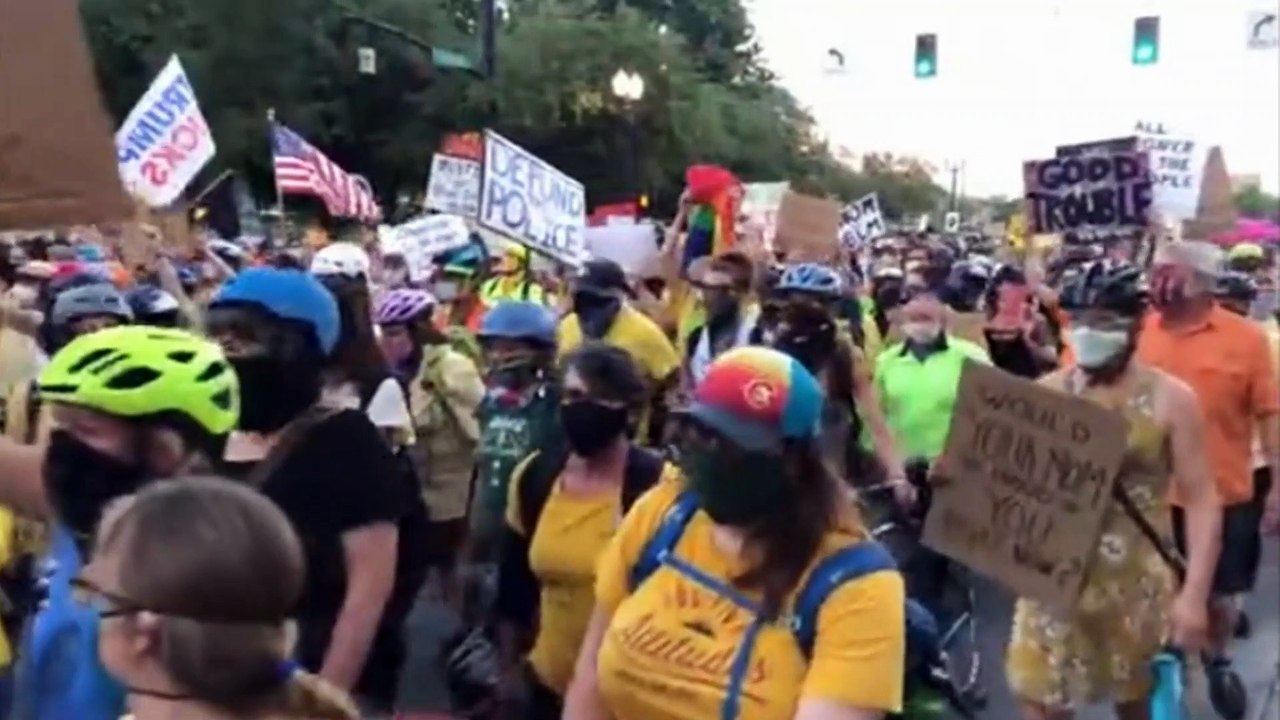 Portland mothers again form 'Wall of Moms' after being tear gassed by federal officers
