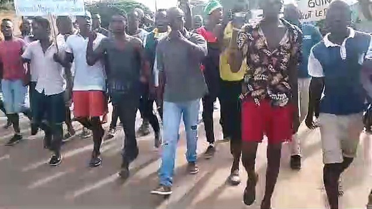 Manifestation des jeunes à Kankan contre le manque de courant