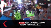 Operasi Pasar, Kapolda Gorontalo Bagikan Masker dan Handsanitizer