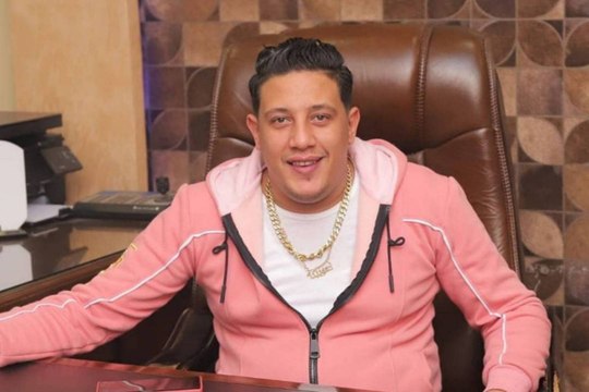 حمو بيكا يتصدر الترند لتعثره المتكرر في نطق باتون ساليه بمقطع فيديو