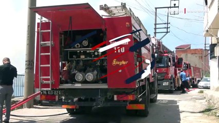 Evini ateşe veren şüphelinin gözaltına alındığı an kamerada