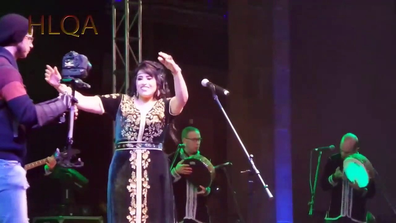 الفنانة, نجاة عتابو  01