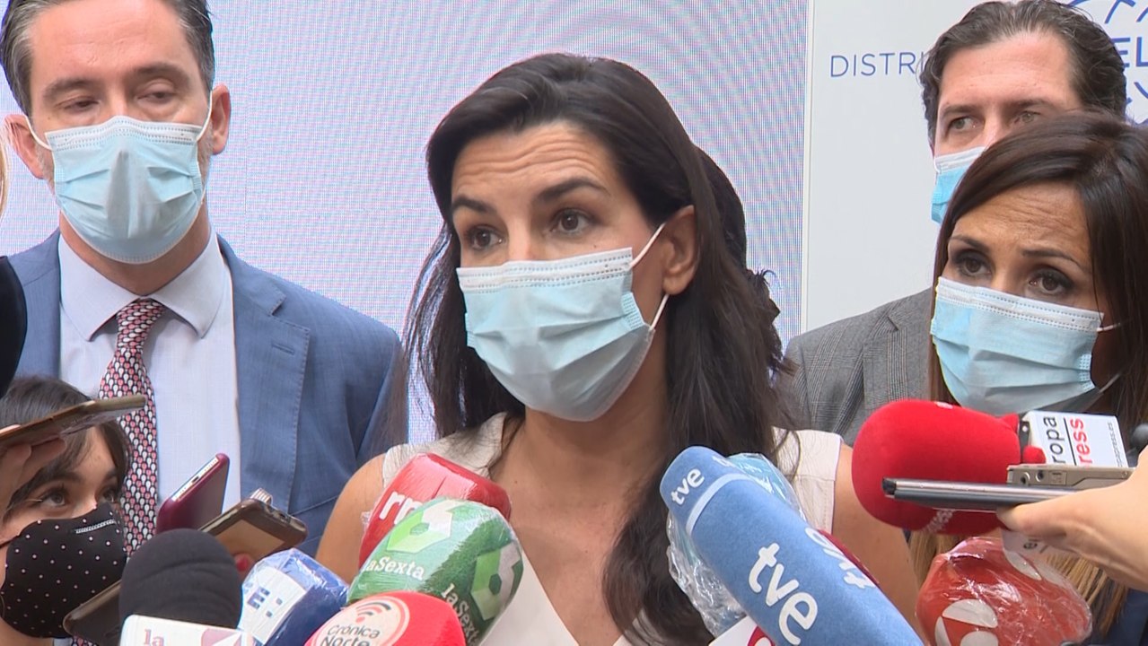 Monasterio acusa a Almeida de "buenista progre" con los menas