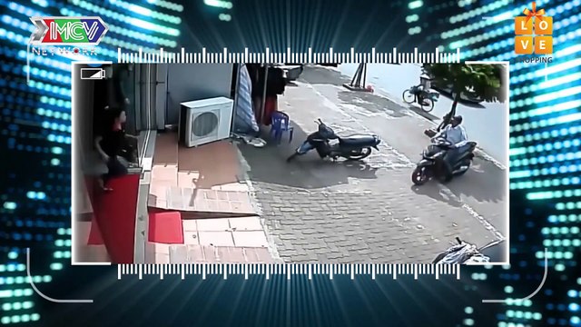 CAMERA CẬN CẢNH | Bốn Tên Trộm Liều Lĩnh PHÁ CAMERA AN NINH Chạy Té Khói Khi Bị Phát Hiện