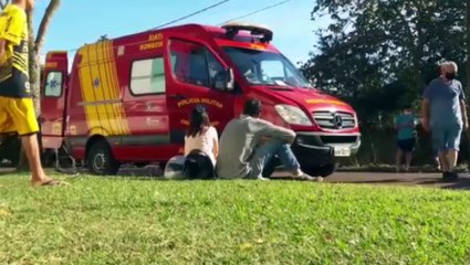 Grávida de oito meses fica ferida em acidente entre carro e moto