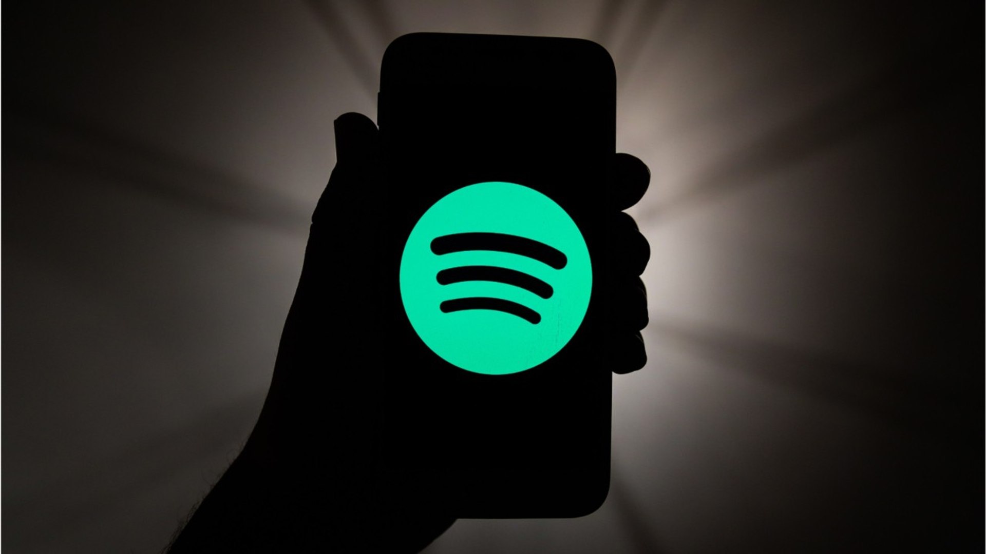 ⁣Spotify Debuts Video Podcasts