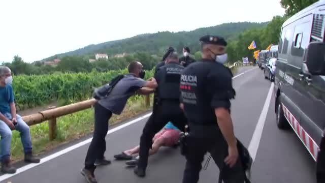 La ANC pide el cese del consejero de Interior por la actuación policial durante la visita de los Reyes