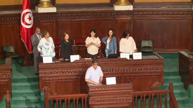 تواصل اعتصام كتلة الحزب الدستوري داخل القاعة.. مجلس نواب تونس يغيّر مكان انعقاد جلسته العامة