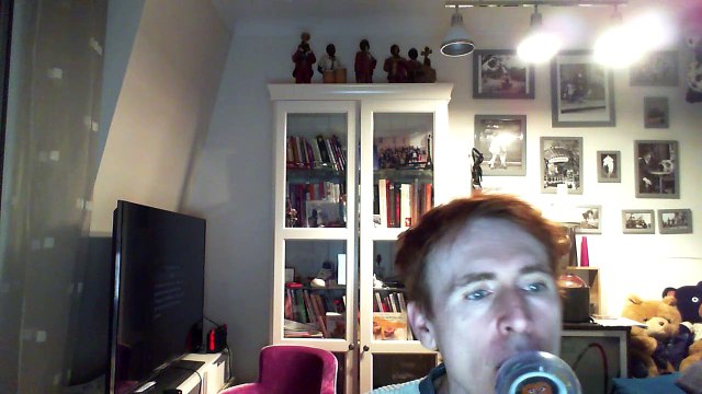 Wiwi égratigne Leila