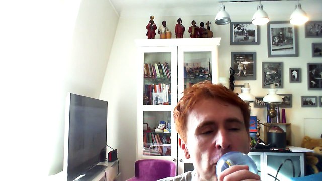 Wiwi égratigne give me love