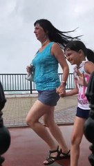 Coup de vent sur la plage