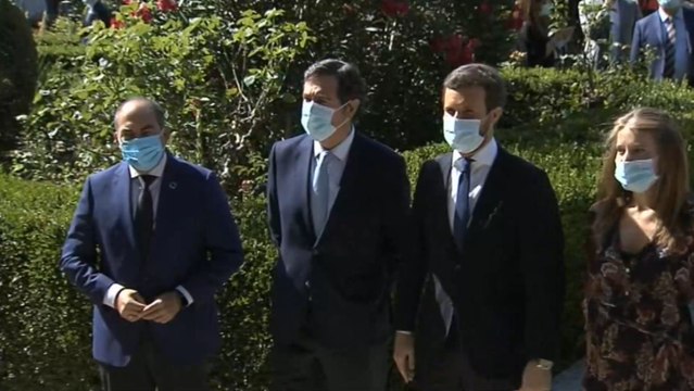 Casado y Garamendi durante la clausura de las jornadas 'Activemos España con Europa'