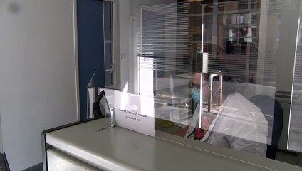 "On a des tests positifs tous les jours, dans toutes les régions" témoigne M.Zannetti, biologiste