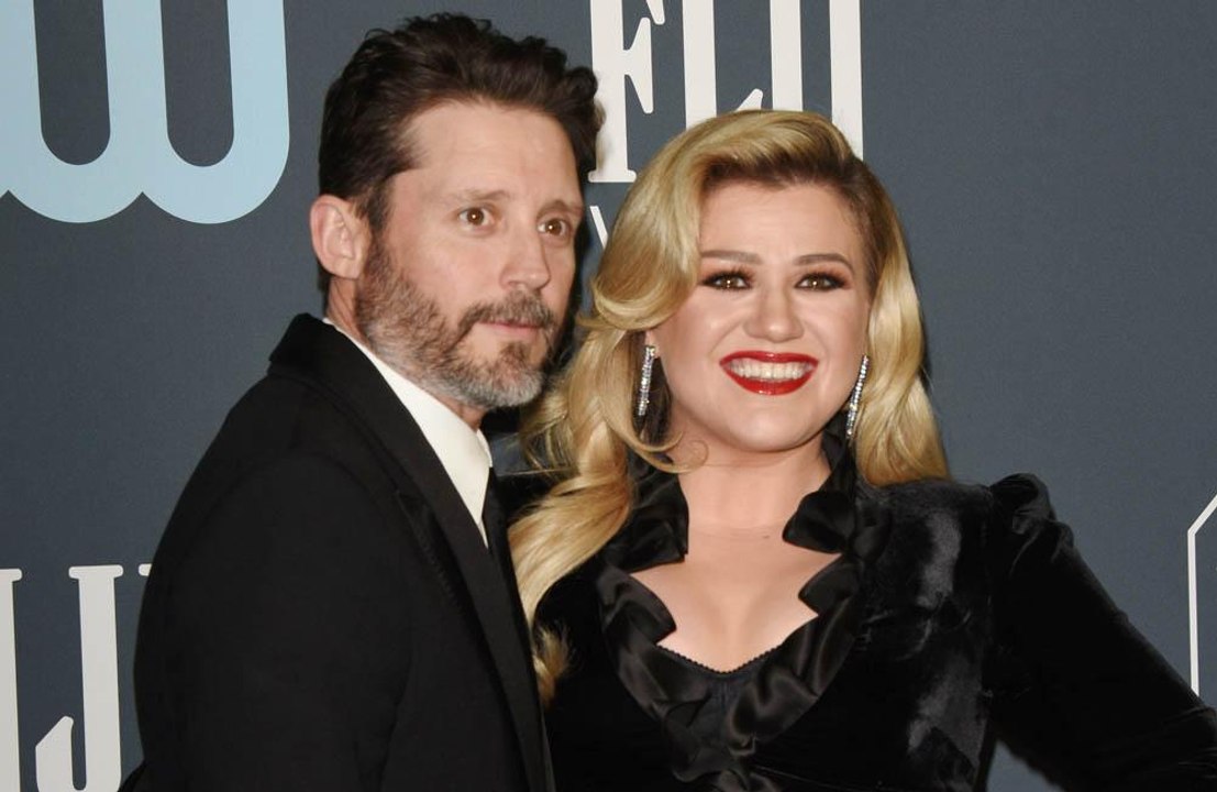 Kelly Clarkson e ex-marido chegam a acordo de guarda compartilhada dos filhos