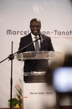 Marcel Amon Tanoh, ex-Ministre des Affaires Etrangères, annonce sa candidature à la présidentielle d'octobre