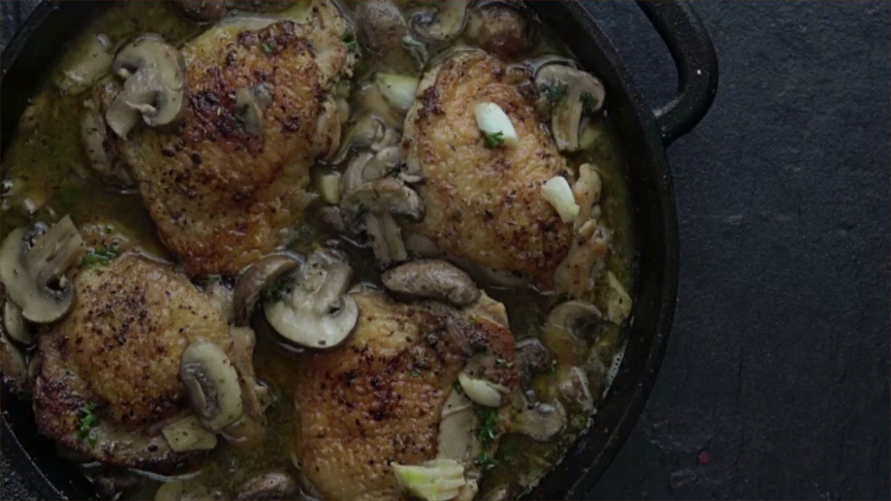 6 Mistakes That Could Ruin Your Cast Iron Skillets