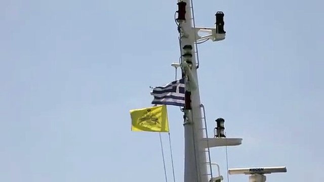 Yunan çılgına döndü: ABD gemisine Bizans bayrağı astılar