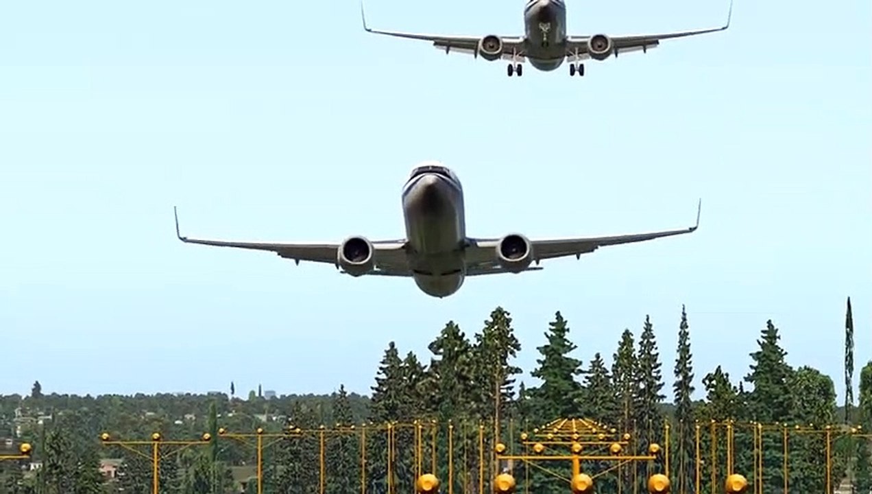Airplanes Collision on Landing Extreme Moments