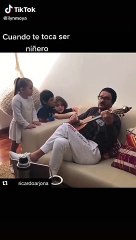 Ricardo Arjona cuando te toca hacer de niñero