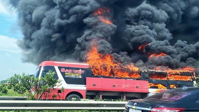 Vì sao xe khách giường nằm liên tục cháy rụi?