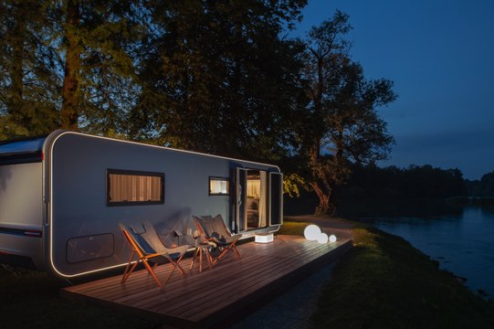 Camping-car Adria Astella : la mobile-home du futur en vidéo