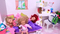 Baby Dolls Twins Doctor Check up in Dollhouse!