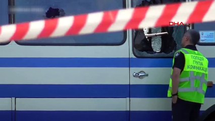 Ukrayna’da 13 kişiyi rehin alan saldırganın ateş açma anı kamerada