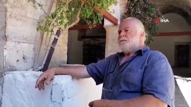 Kuşadası Balıkçılar Meydanı’nı bronz heykeller süslemeye başladı