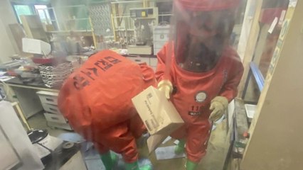 대학 연구실에서 화학물질 누출로 10명 이송...폐시약 한 곳에 모아 / YTN