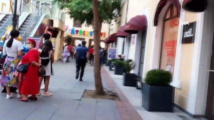 AVM'de gergin anlar...Polise mukavemet eden şahıstan ruhsatsız silah çıktı