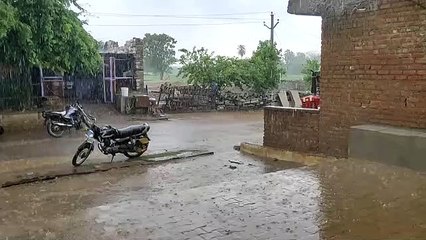 सावन की पहली बारिश में भीगा कोटा