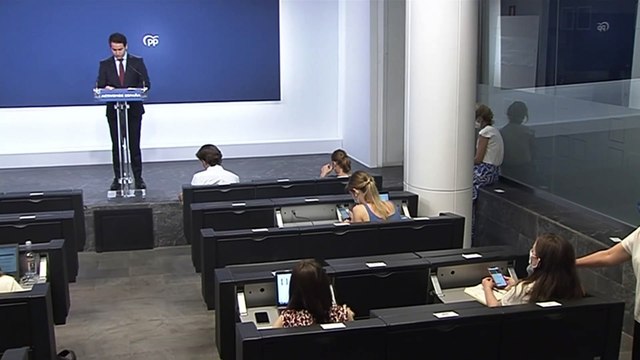 Teodoro García Egea evita responder acerca de la supuesta actividad ilegal de un senador del PP