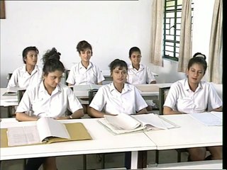 Pallavi Joshi's AAROHAN - EP # 6 - Parveen Dastoor as Cadet Vinita Krishnamurti Cracked Jokes