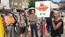 90 manifestants contre le poulailler de Plaudren