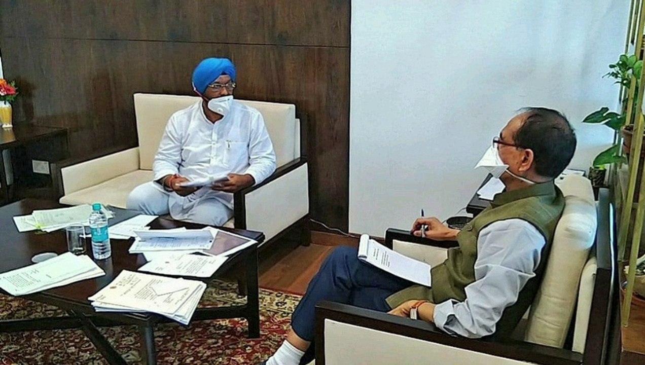 मुख्यमंत्री ने कैबिनेट मंत्री हरदीप सिंह डंग से की वन-टू-वन चर्चा